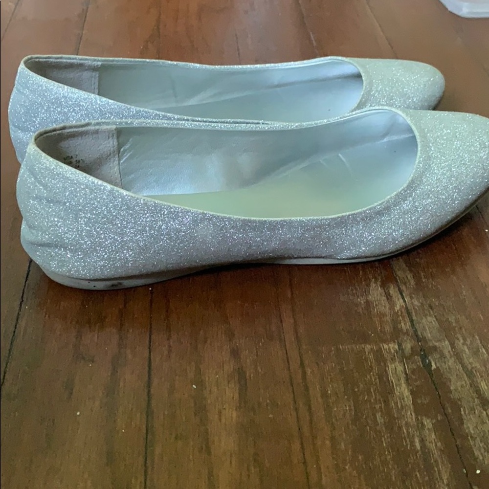 American Eagle drees shoes